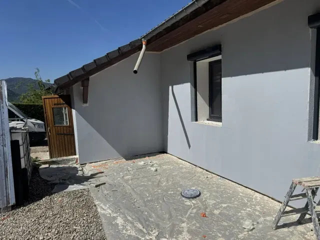 Gommage façade à Valgelon-La Rochette